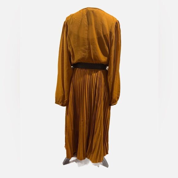 City Chic Women's Plus Size Precious Pleat Dress, Caramel NWT - Picture 4 of 7